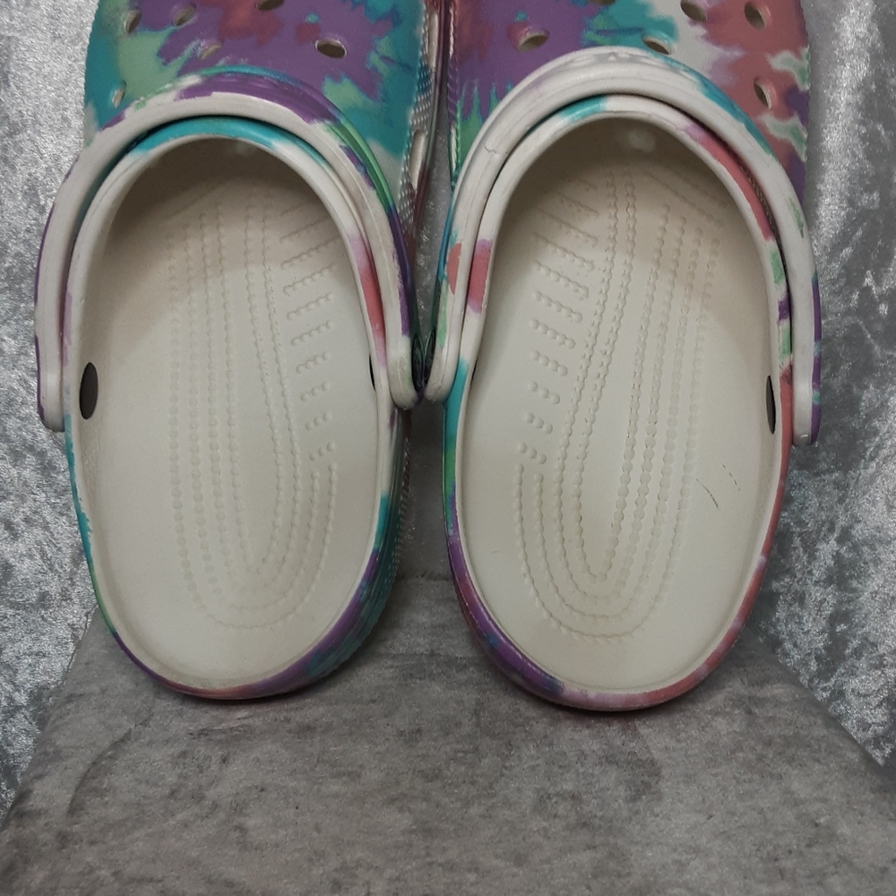 Crocs  Multi Color Woman's Size 9 Men's Size 7 - Picture 10 of 12